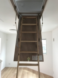 小屋裏収納